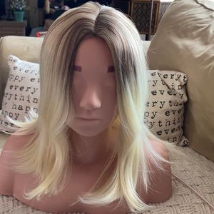 Lace blond wig w/dark roots super soft synthetic